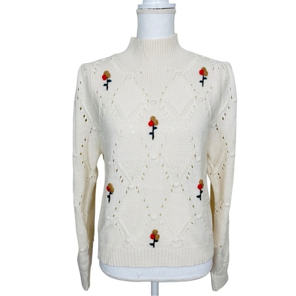 Sweet Republic Cream Floral Sweater with Floral Accents Size Large - Picture 4 of 9